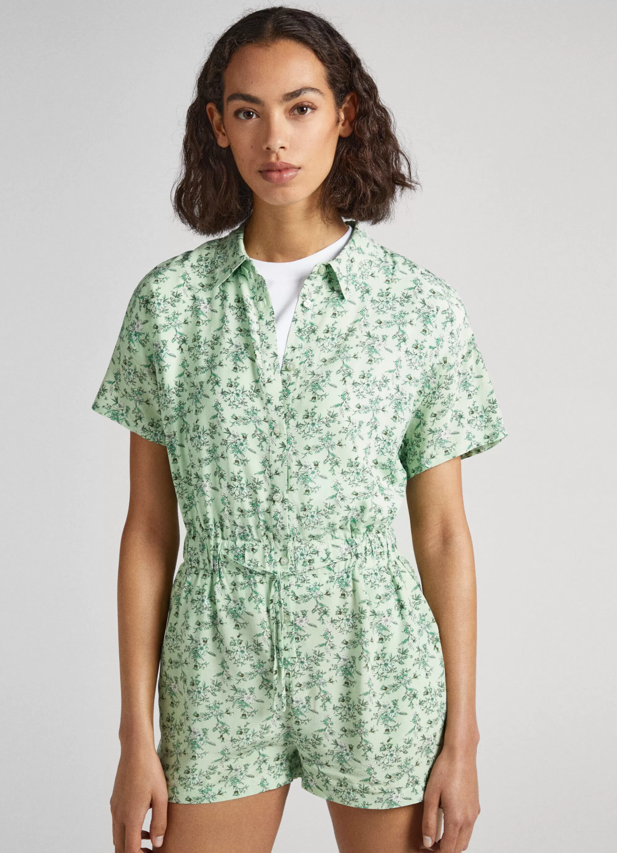 Mulher Pepe Jeans Vestidos E Macacões>Macacao Curto Com Padrao Floral