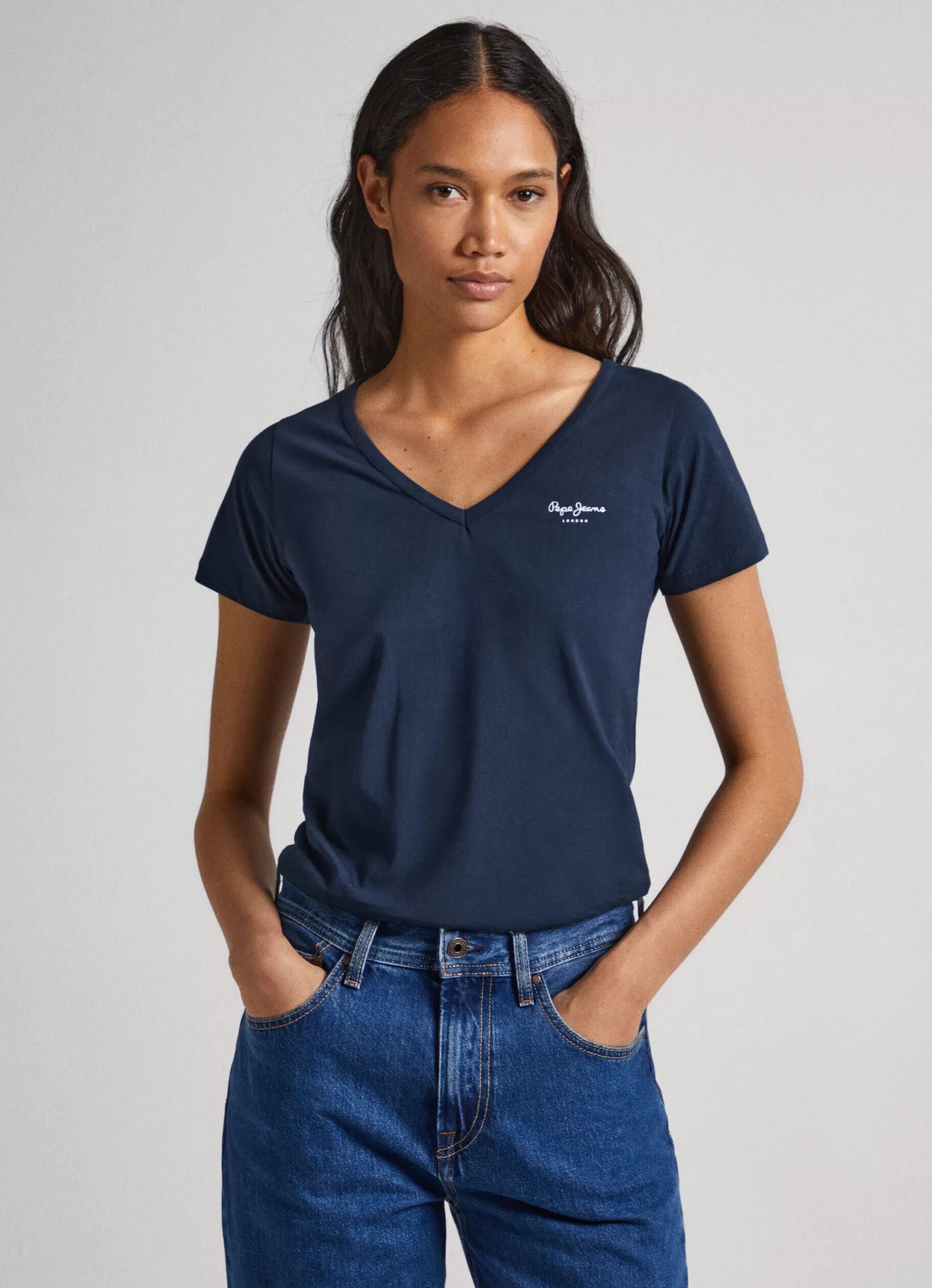 Mulher Pepe Jeans T-Shirts>T-Shirt Slim Fit Decote V